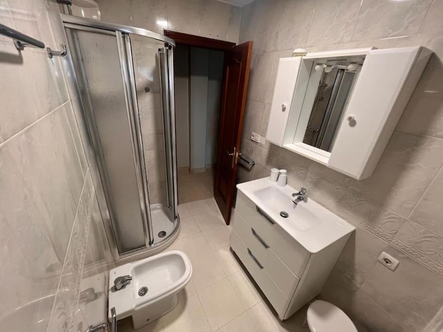 Casa Con Terraza En El Casco Vila Betanzos Exterior foto
